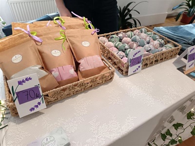 Studentské firmy se účastnily Velikonočních Dnů lidových řemesel v Městském muzeu Sedlčany